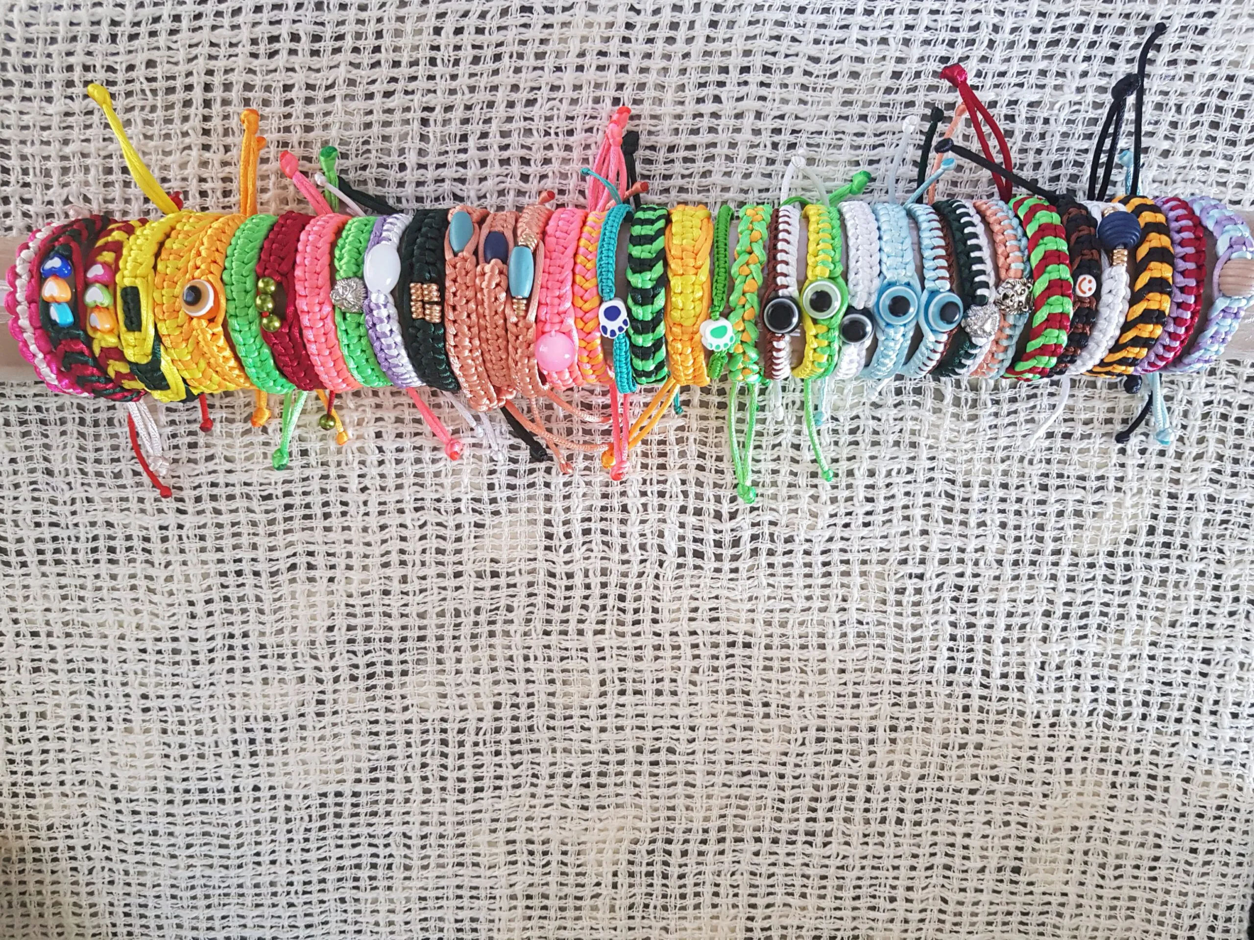 Pulseras hechas a mano