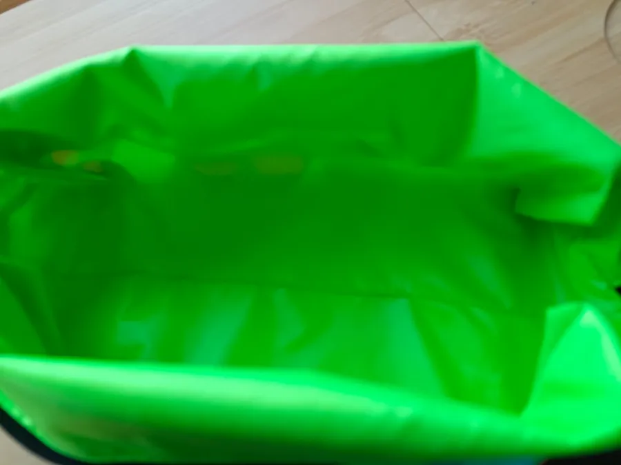 Neceser Impermeable – Práctico, resistente y con estilo - Imagen 4