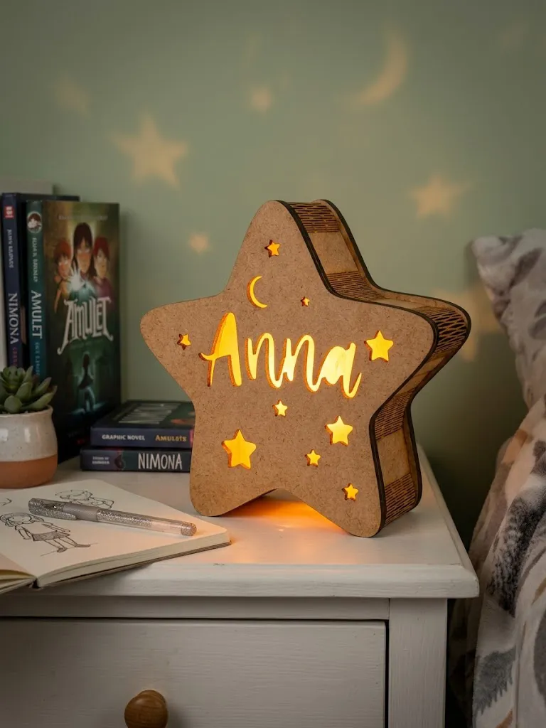 Lámpara LED estrella personalizada con nombre - Imagen 4